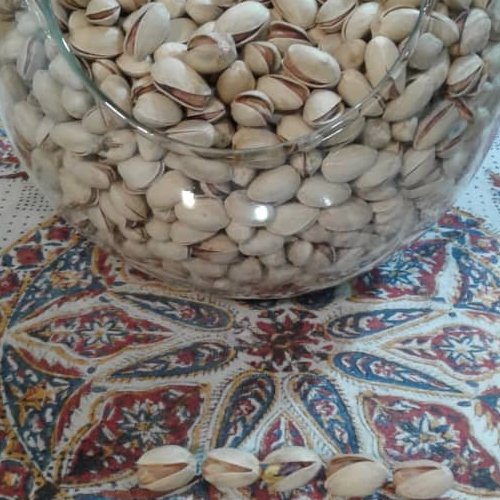 پسته اکبری شور زعفرانی
