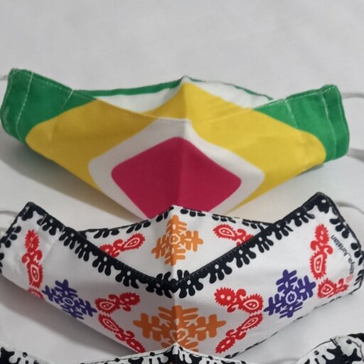 سه عدد ماسک سنتی لری ( طرح دستمال  هفت رنگ لُرهای جنوبی کشور )  سه بعدی سبک و شیک