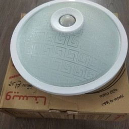 چراغ سنسوردار ویسنا مدل Vs626 جنس کفی فلزی جنس رویه شیشه