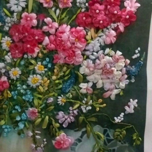 تابلو روباندوزی،با گلهای بهاری