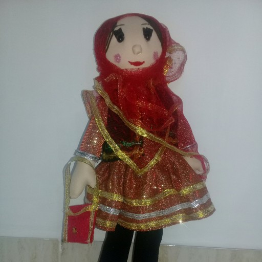 عروسک سنتی گلابتون قرمز