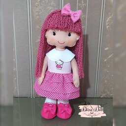 عروسک نمدی 38 سانتی.ترکیبی از رنگ صورتی و سرخابی،رنگ مورد علاقه ی دخترها.کاملا دوست داشتنی و ملوس.