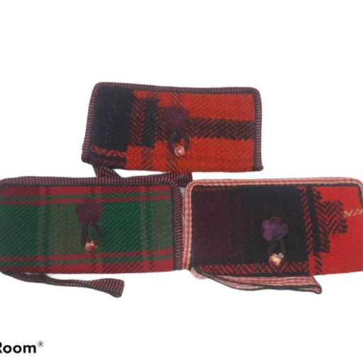 کیف پول پشمی سنتی  گلیمی دستبافت  و زیپ دار و جادار و ارزان قیمت مناسب  هدیه.                          بسته بندی 10عددی 