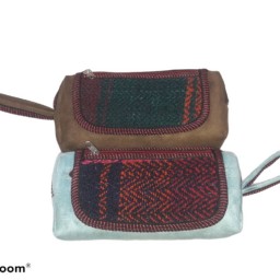 کیف آرایشی تلفیقی از چرم و گلیم و سوییت و جامدادی سرخونه دار  و قیمت مناسب و شیک و جادار و زیپ قوی 
