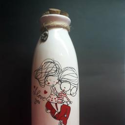 بطری شیر سرامیکی طرح دختر و پسر هدیه ای مناسب برای همسر و خواهر با درب چوب پنبه ای 