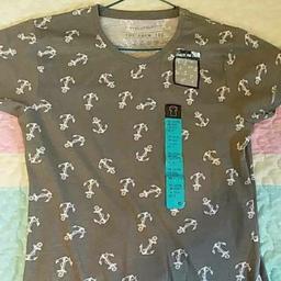 تی شرت زنانه برند ATMOSPHERE نوشته 100 درصد cotton (نخ پنبه )

Made in Bangeladesh

طول تیشرت از زیر آستین تا پایین42 cm