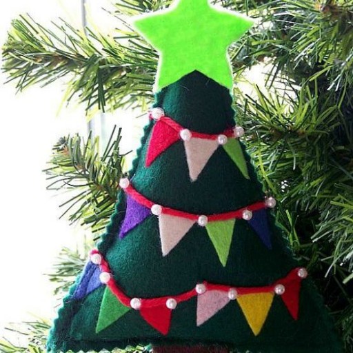 آویز نمدی درخت کریسمس تم کریسمس نمدی گیفت و جاکلیدی درخت کریسمس