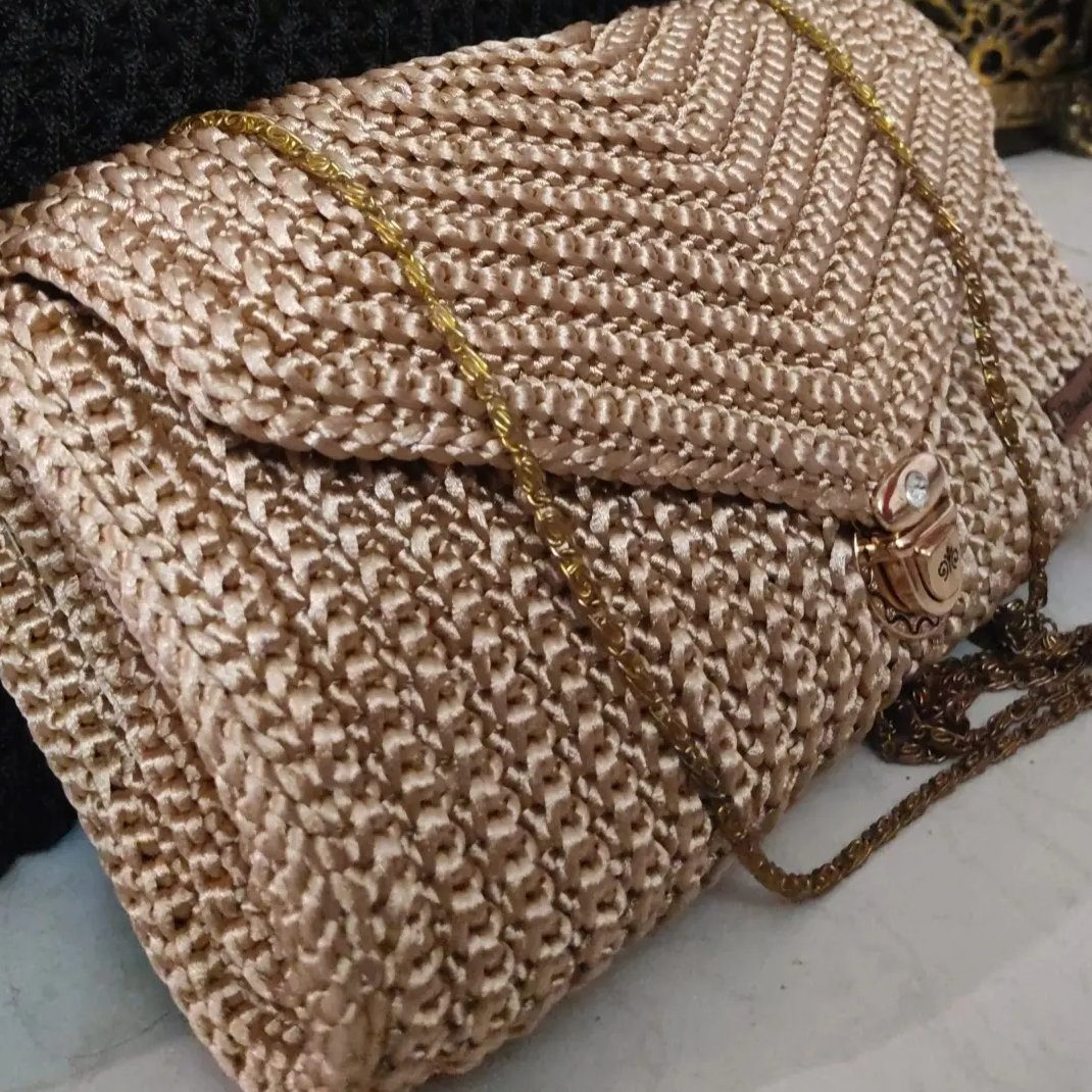کیف مکرومه در دو رنگ بسیار زیبا