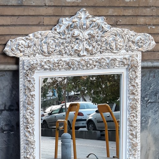 میز و آینه تاجدار چوبی سفید گل طلایی(150در70)