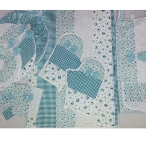 سرویس اشپزخانه شامل پیشبند .دستکش فر.دستگیره مربعی. نمگیر ظروف. 3عدد دمی