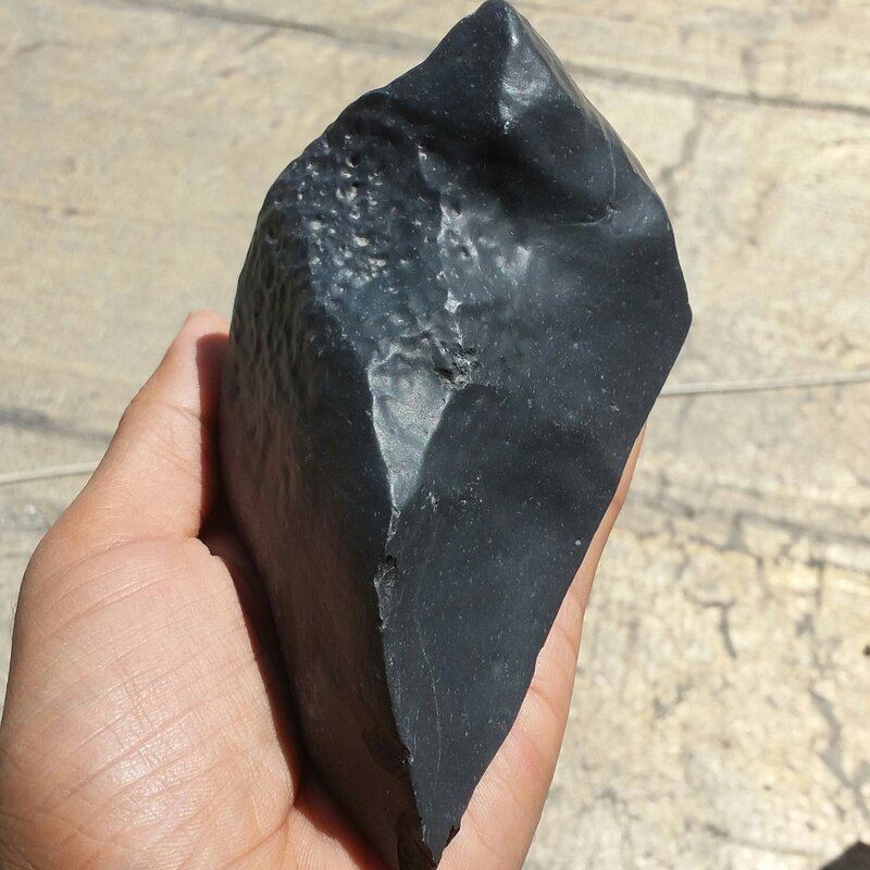 سنگ غولپیکر اونیکس ساب خورده معدنی 100 در 100 طبیعی کیفیت درجه یک شاهکار خلقت با قابلیت ساخت چندین نگین خاص
کد 9761