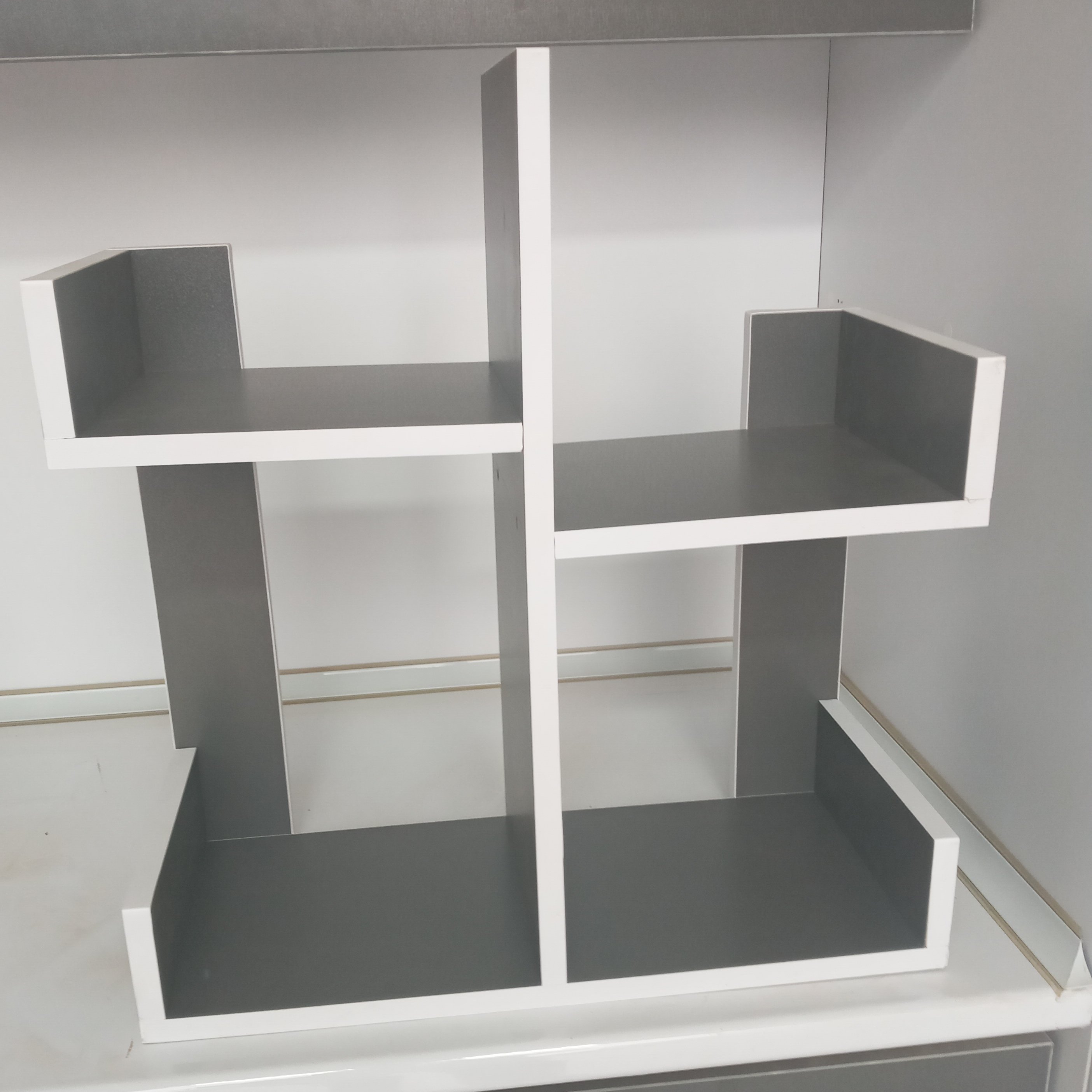 کتابخانه مدل کاکتوس کوچک m1.رومیزی( ارسال پس کرایه)