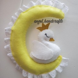 آویز قو نمدی