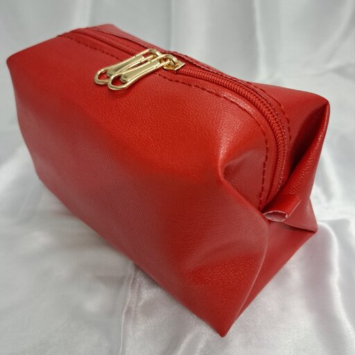 کیف لوازم آرایشی چرم دست دوز رنگ قرمز 