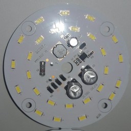 پنل مستقیم 220 ولت 50 وات خازن و سنسور دار جهت تعمیر لامپ های 50 تا 60 وات با قطر 8 سانتیمتر و چهار پیچ