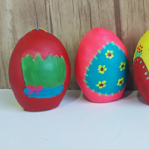 تخم مرغ سفالی نقاشی شده