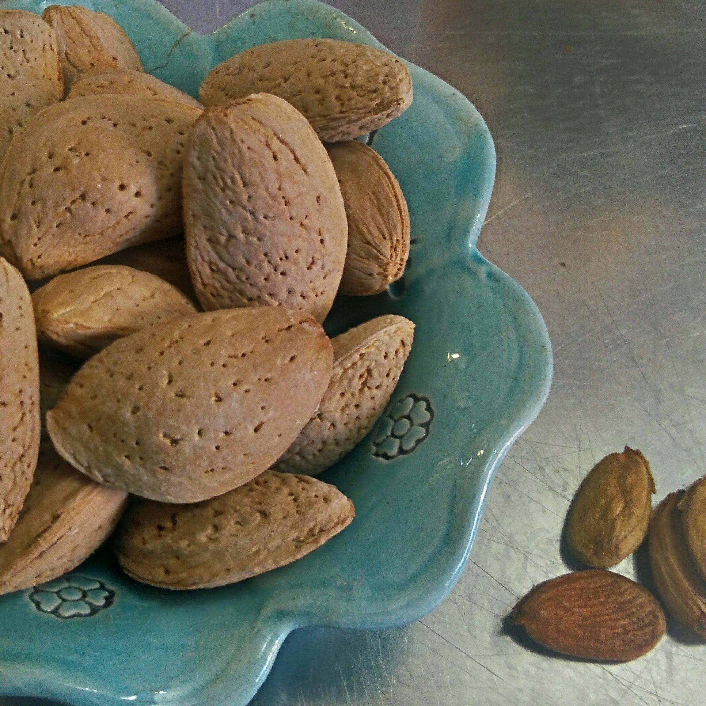 بادام سنگی طرح ربیع 1000 گرمی
