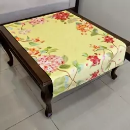 رومیزی مخمل  100x100 طرح گلها زمینه زرد روشن آرت مان