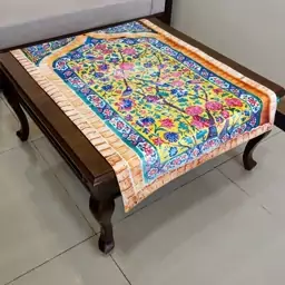 رومیزی مخمل  100x100 طرح کاشی زرد با خط آرت مان