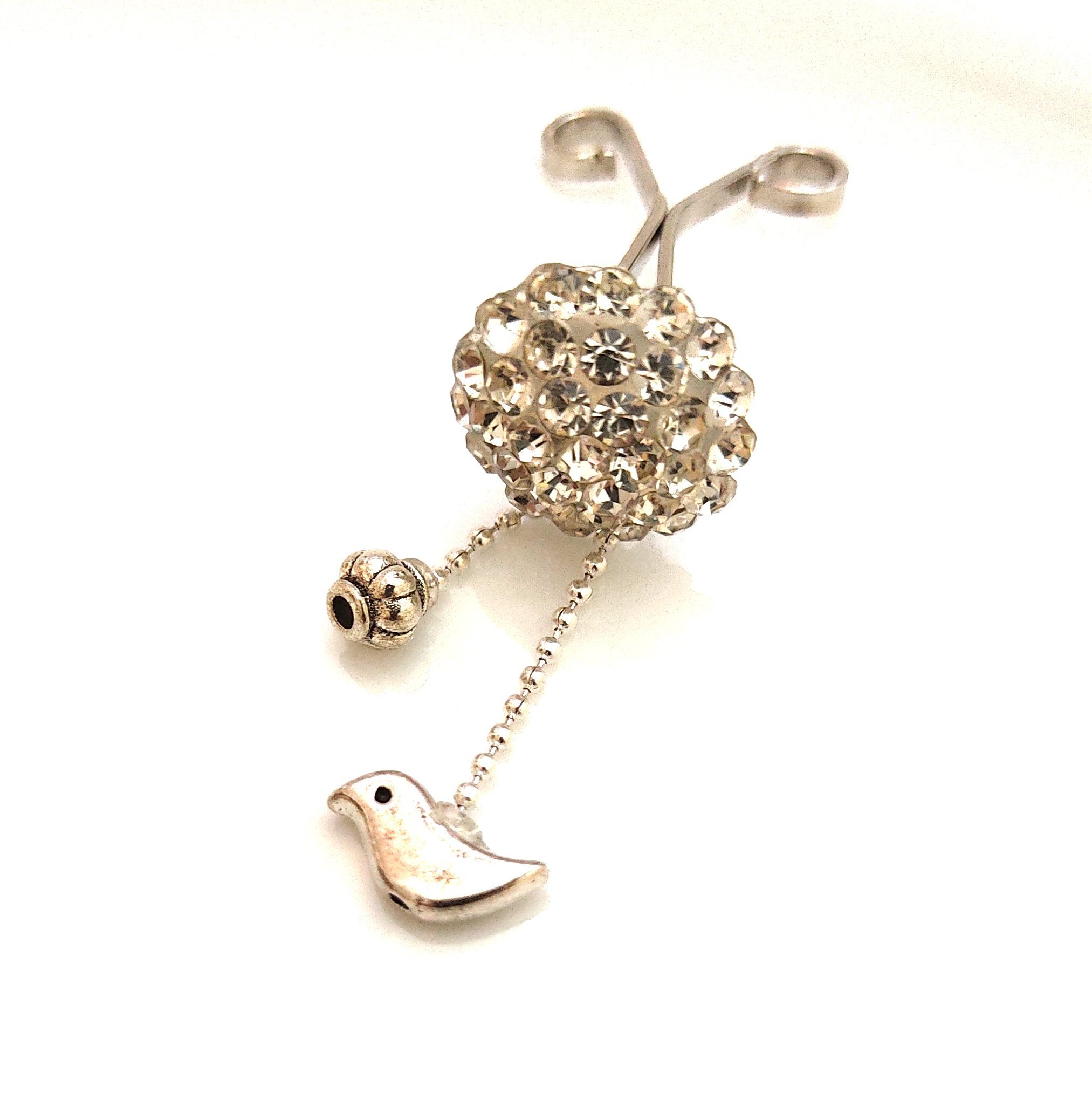 گیره روسری خاص و پرفروش،دارای آویزهای متفاوت