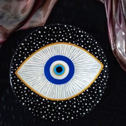 بشقاب دیوارکوب سفالی نقاشی شده چشم نظر قطر 20 سانتی متری