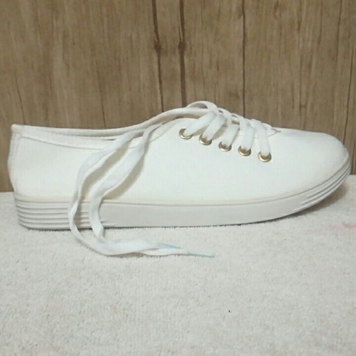 کفش دخترونه سفید