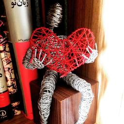مجسمه سیمی  عشق  مفتولی  دستساز  از گالری هنر خلاق تندیس عاشق