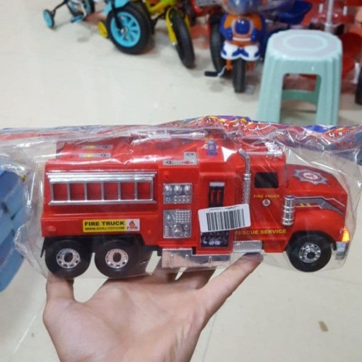 خرید اسباب بازی ماشین آتش نشانی به قیمت مناسب در مقایسه با بازار