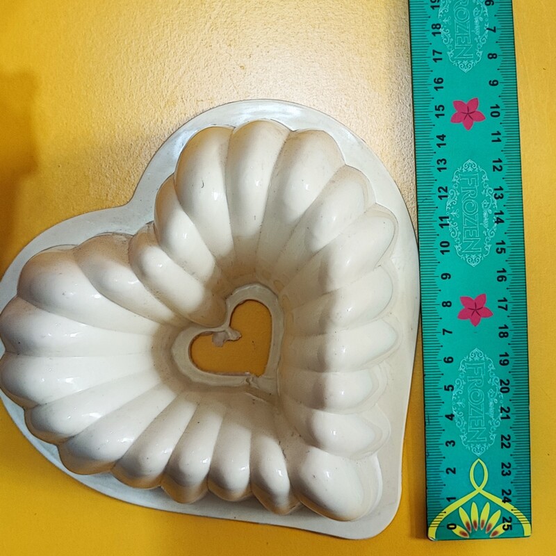 قالب  ژله پلاستیکی  قلب لوله دار کوچک