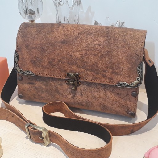 کیف زنانه طبله چوبی با چرم طبیعی