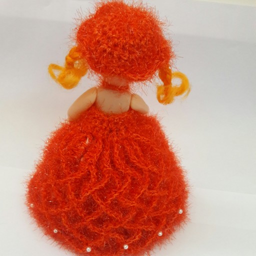 عروسک بالباس دستبافت زیبا رنگ نارنجی طرح سارینا(19سانت)
