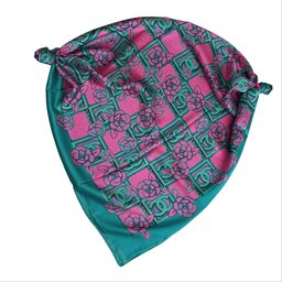 روسری ابریشم مجلسی مهمانی قواره بزرگ شنل سبز سرخابی گلدار 