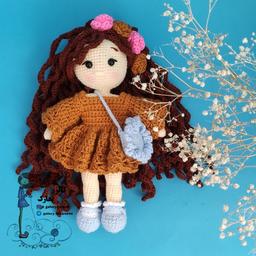 عروسک دختر بهار