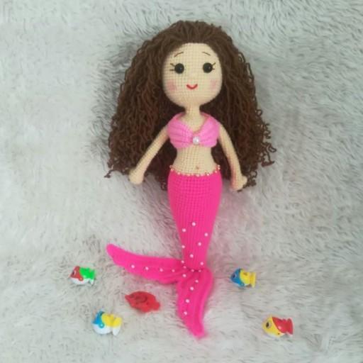 عروسک بافتنی دخترانه پری دریایی با موهای فرفری