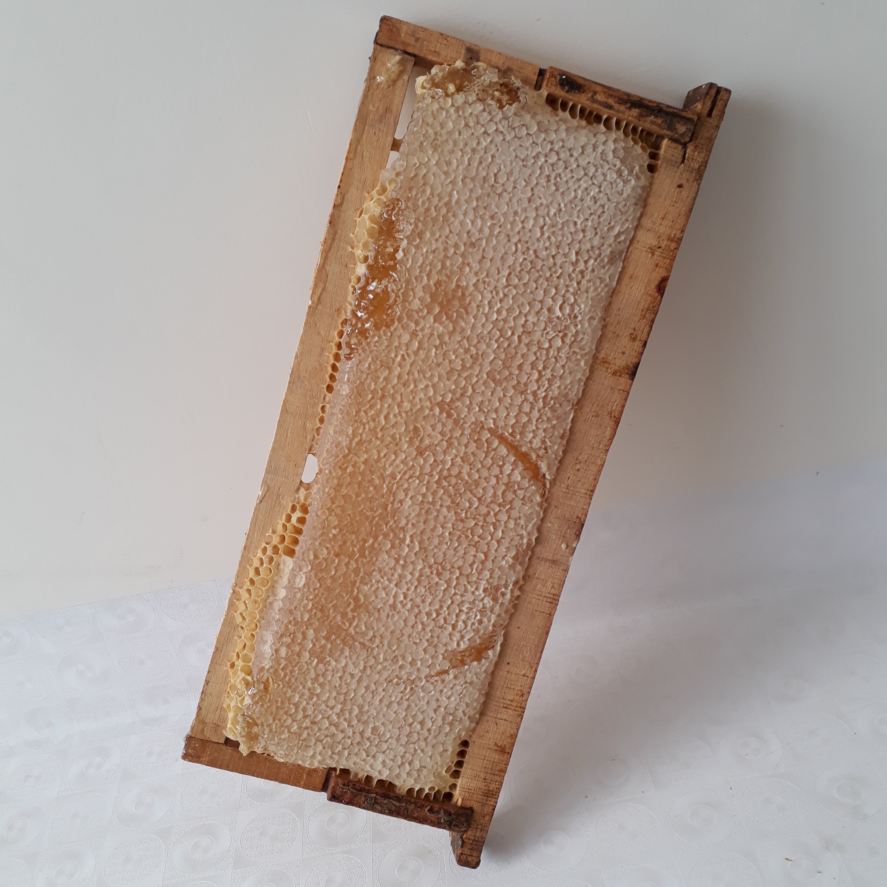 عسل مومدار طبیعی سبلان ( یک کیلویی )