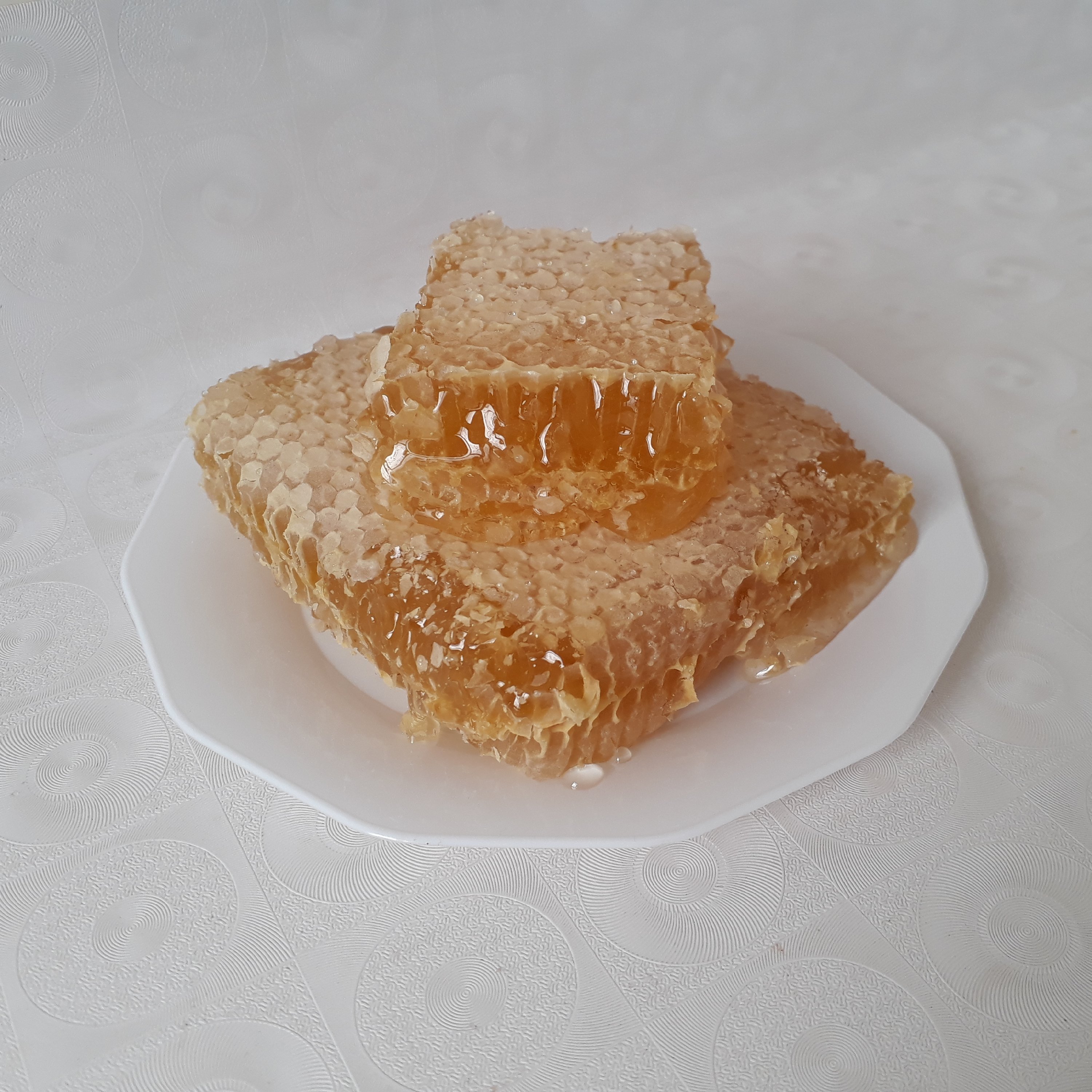 عسل مومدار طبیعی سبلان ( یک کیلویی )