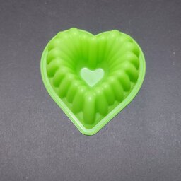 قالب سیلیکونی قلب کوچک شیفون دار ابعاد 13×13 وزن 40  گرم 