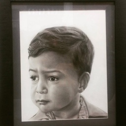 نقاشی چهره کودک سیاه قلم سایز a4