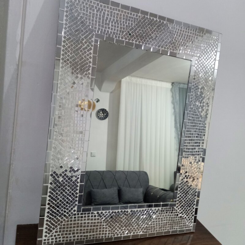 آینه دیواری مستطیل شکل آینه کاری شده