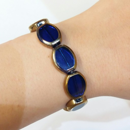 دستبند مهره شیشه ای آبی کاربنی