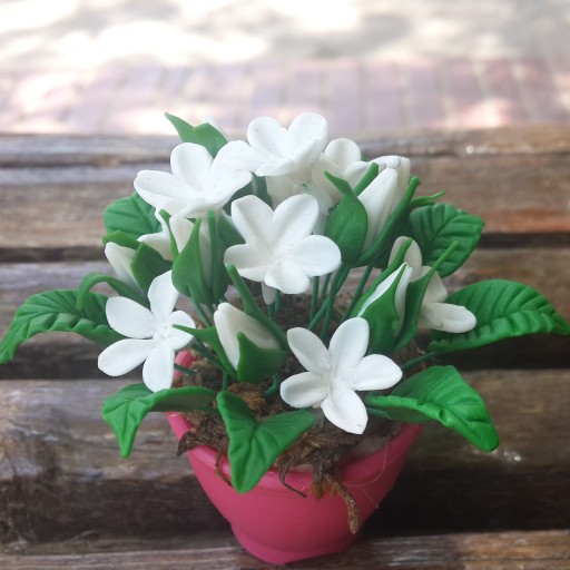 گلدان مینیاتوری شکوفه سفید