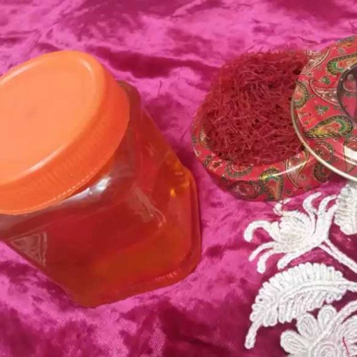 پک زعفران نگین با عسل گیاهی طبیعی(500 گرم عسل و4گرم زعفران)