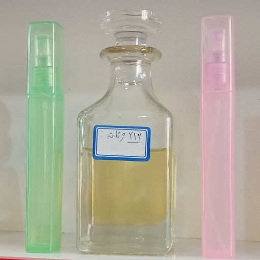 عطر 212 زنانه در ظرف اسپری 13 گرمی