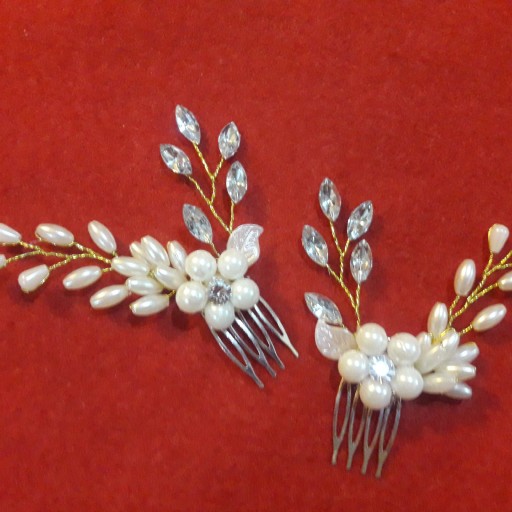 دوعدد ریسه شانه ای دست ساز طرح گل با مرواریدگندمی و سنگهای پلاستیکی براق