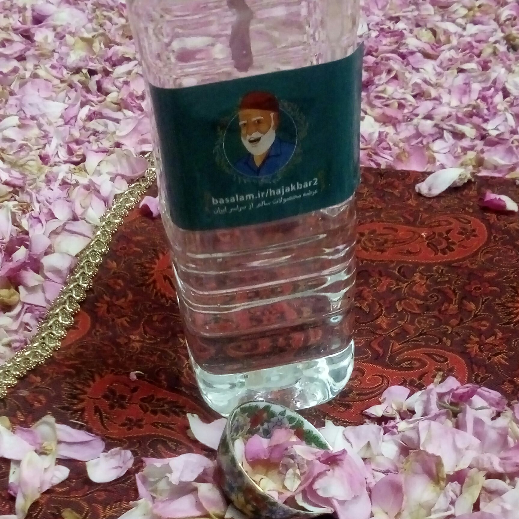 خرید و قیمت گلاب ممتاز درجه یک ( تولید شده از 30 کیلو گل ) از غرفه ...