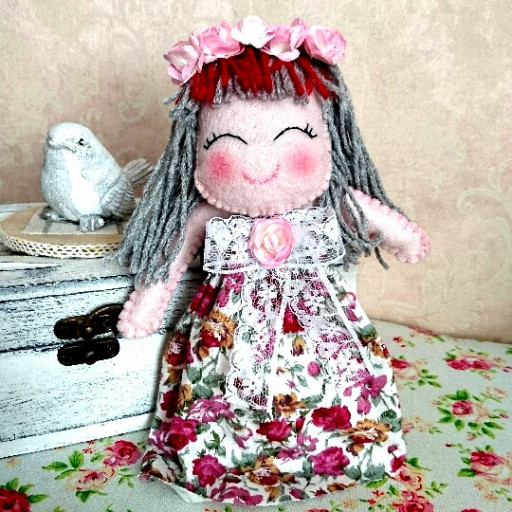 عروسک نمدی (1)