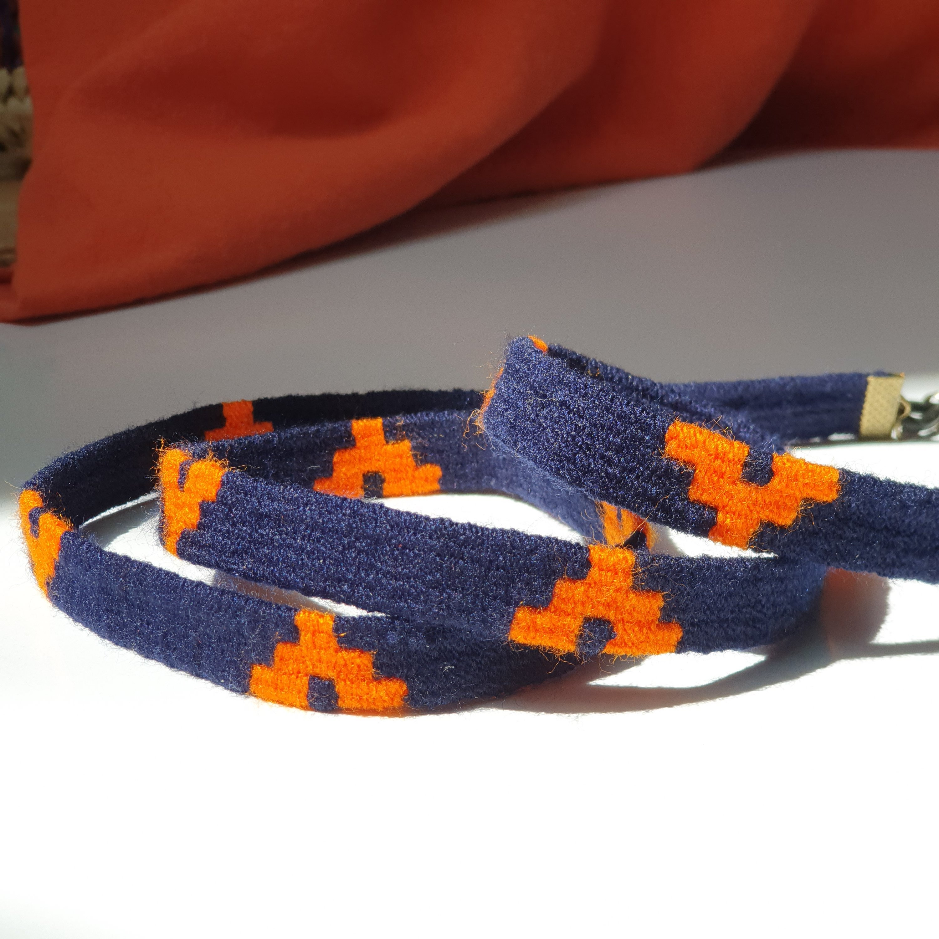 بندعینک سورمه ای و نارنجی