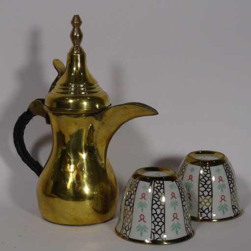 دله قهوه عربی به همراه دو فنجان