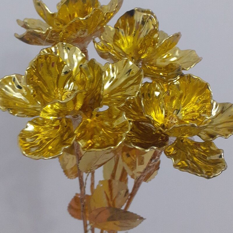 گل شقایق طلایی کریستالی