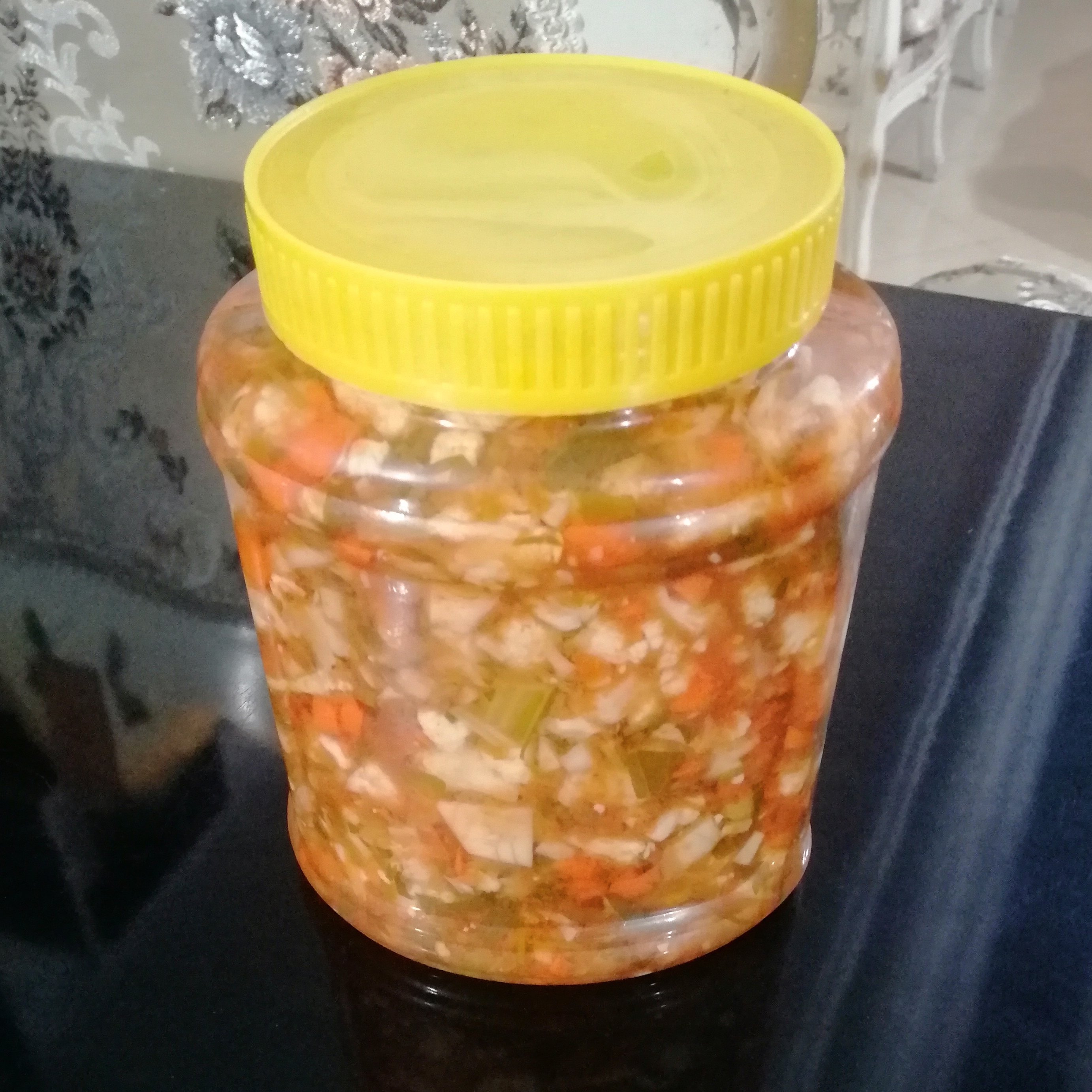 ترشی سالاد زمستانه بسیار خوشمزه